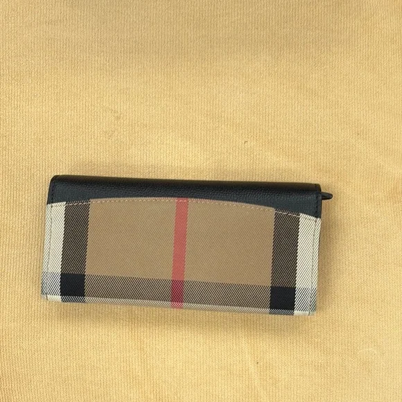 Burberry Bag and Wallet Set - Picture 6 of 16